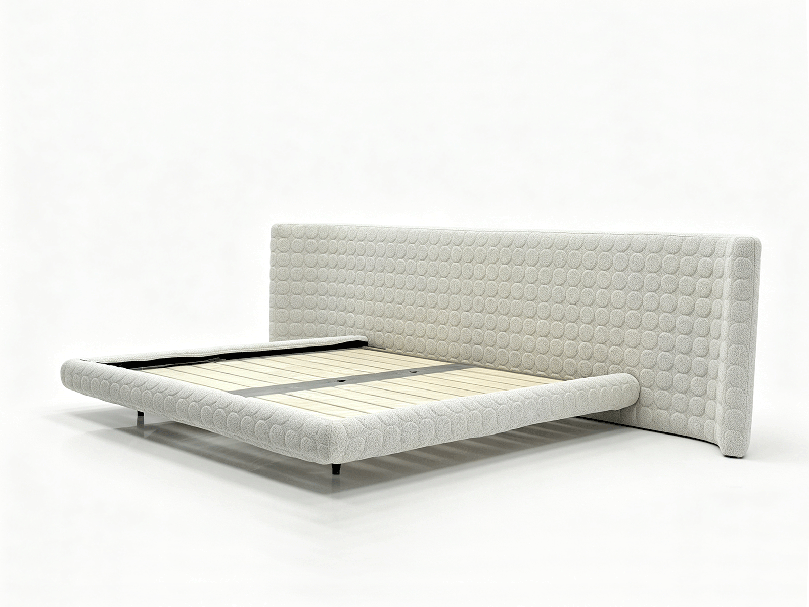 Orbis — Cama Tapizada en Bouclé con Acolchado Circular