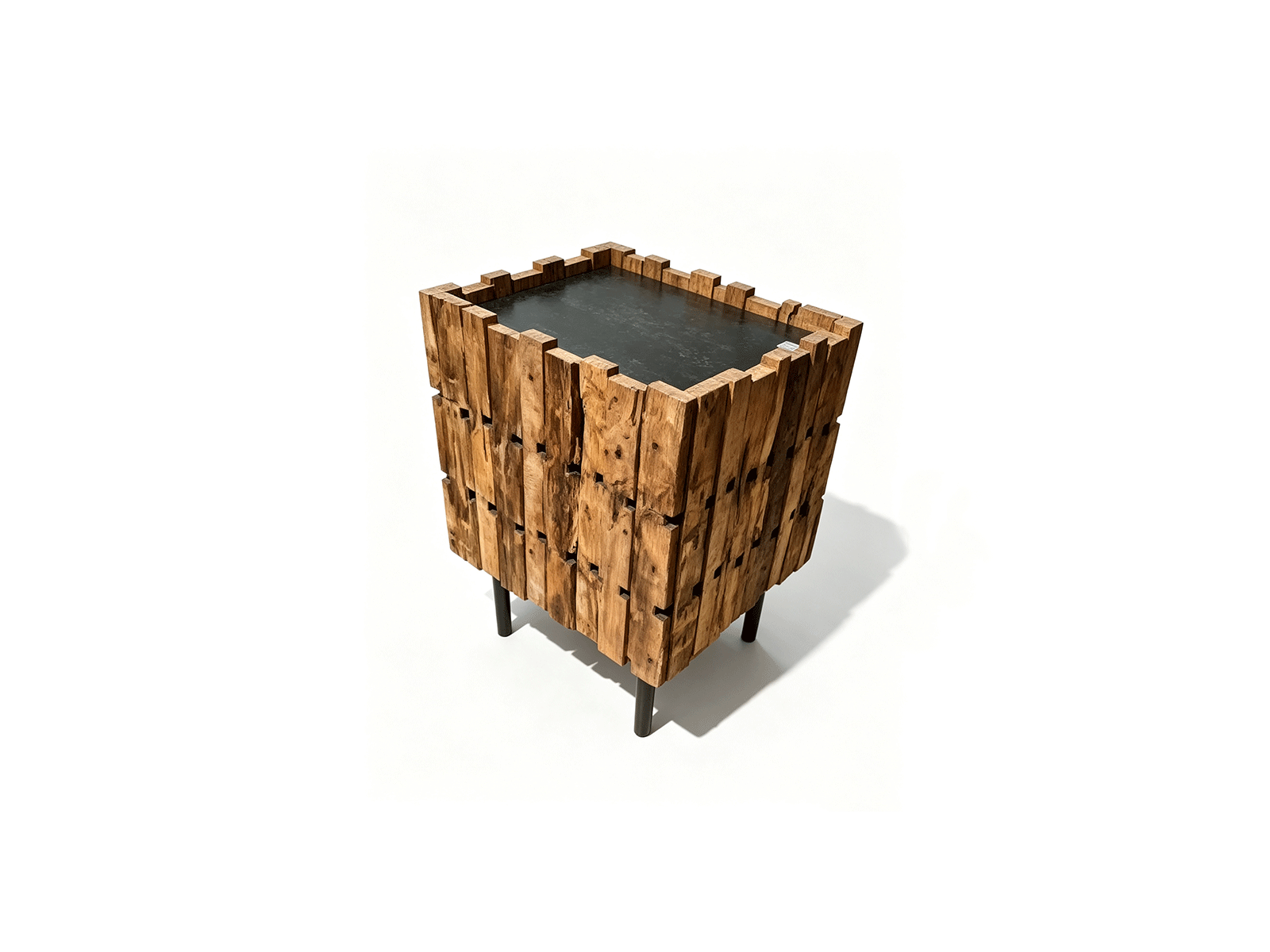 Blocco — Table d'appoint sculpturale en bois massif